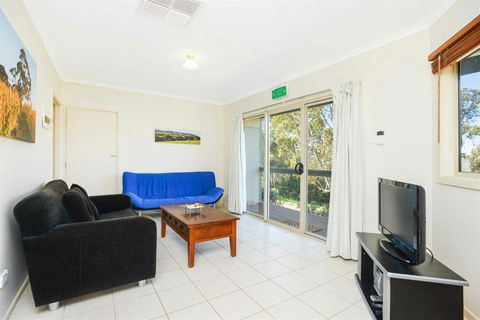 Cabernet Cottage - QLD Tourism 2
