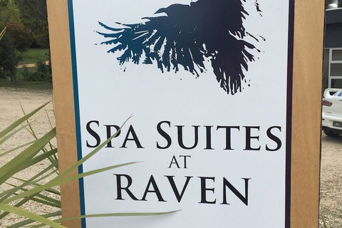 Spa Suites At Raven - Queensland Tourism 1