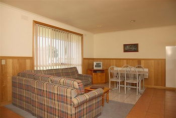 Apollo Bay Backpackers Lodge - QLD Tourism 5