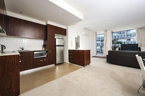 Accommodate Canberra - Metropolitan - Queensland Tourism 1