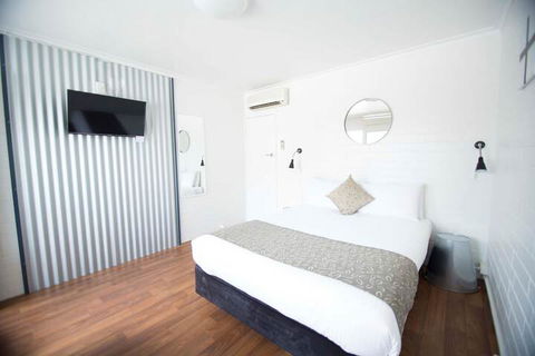 Siesta Central Apartments - QLD Tourism 7