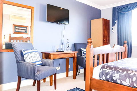 Plumes On The Green Boutique Bed & Breakfast - QLD Tourism 3