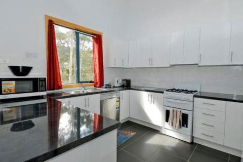 Hill Top Retreat - Queensland Tourism 0