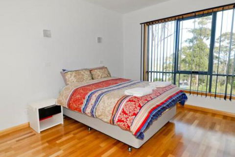 Hill Top Retreat - Queensland Tourism 2