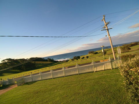 12 Bluewater Drive - QLD Tourism 4