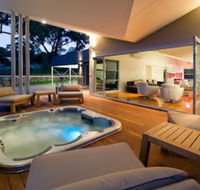 Cinque - Queensland Tourism