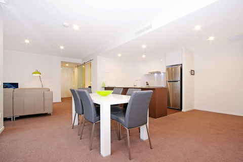 Accommodate Canberra - IQ - Braddon - Queensland Tourism 6