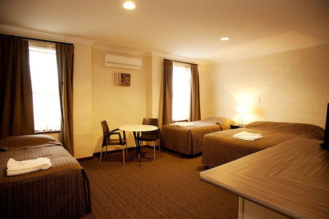 Prince Of Wales Hotel Bunbury - Queensland Tourism 5