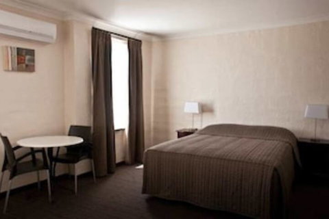 Prince Of Wales Hotel Bunbury - Queensland Tourism 4