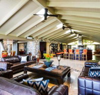 Trinity Beach Palace - QLD Tourism