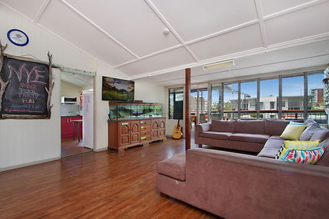 Gladstone Backpackers - Queensland Tourism 3