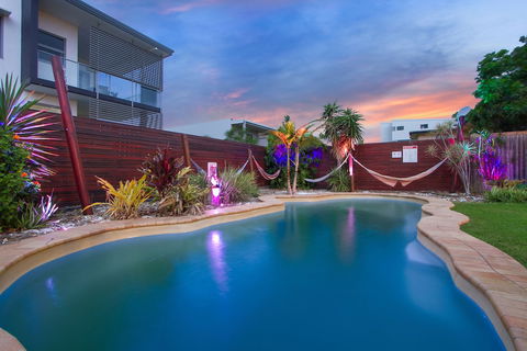 Gladstone Backpackers - Queensland Tourism 1