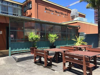 Harp Hotel - QLD Tourism 6