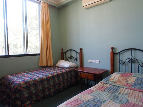 Harp Hotel - QLD Tourism 1
