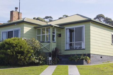 Lady Barron Holiday Home - Queensland Tourism 3