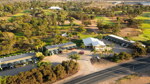 Big River Golf And Country Club - Queensland Tourism 0
