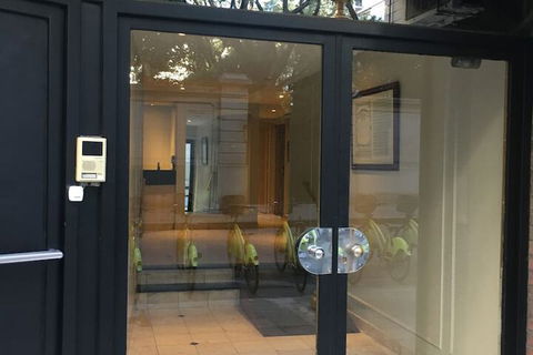 Dlux Hostel - QLD Tourism 0