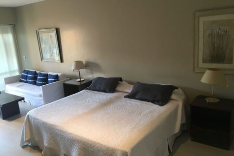 Dlux Hostel - QLD Tourism 2