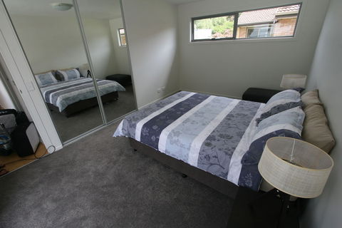 Cedar Cottages Blackmans Bay - Queensland Tourism 6