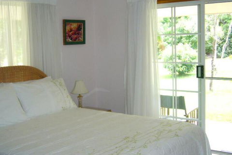 A Tropical Escape Bed & Breakfast - QLD Tourism 6