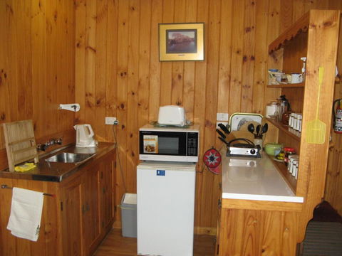 The Grove Cottages - QLD Tourism 6