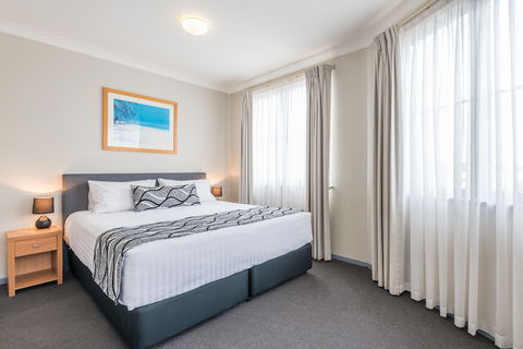 The Brighton Apartments - Queensland Tourism 4