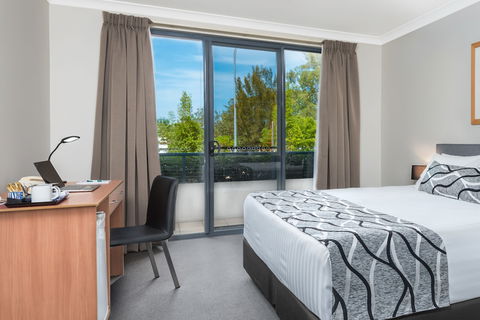 The Brighton Apartments - Queensland Tourism 5