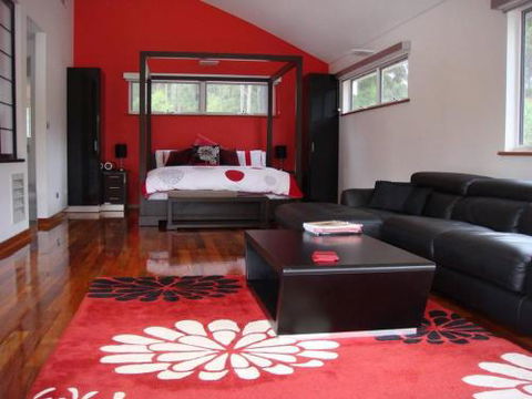 Silkwood Chalets - QLD Tourism 1