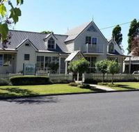 Creek Cottage Bed  Breakfast - Queensland Tourism