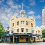 East Sydney Hotel - QLD Tourism 1