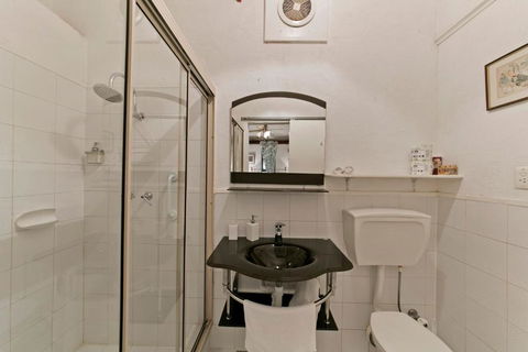 Hillside Country Retreat - QLD Tourism 2
