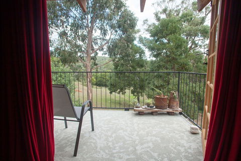La Boheme Villa - QLD Tourism 5