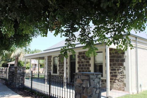 Barossa Bed & Breakfast - Queensland Tourism 0