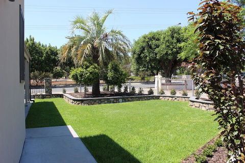Barossa Bed & Breakfast - Queensland Tourism 6