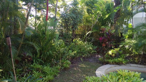 Bel Air Motel - Queensland Tourism 6