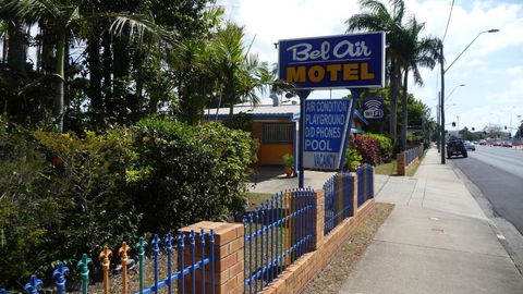 Bel Air Motel - Queensland Tourism 3
