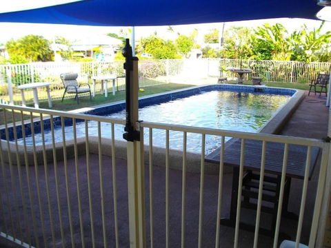 Kurrmine Beach Motel - Queensland Tourism 3