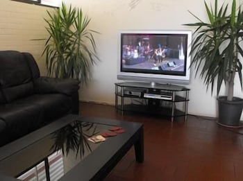 Fox Glenn Motor Inn - QLD Tourism 6