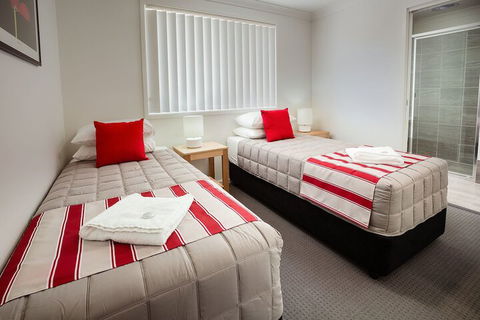 Wallsend Executive Apartments - QLD Tourism 7