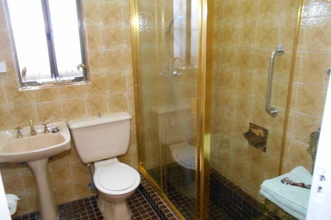 Cronulla Cottage B & B - QLD Tourism 3