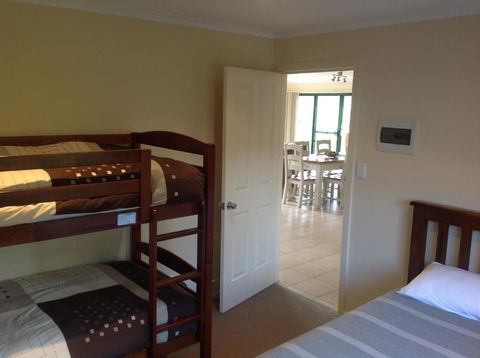 Breakaway Farmstay - Queensland Tourism 3