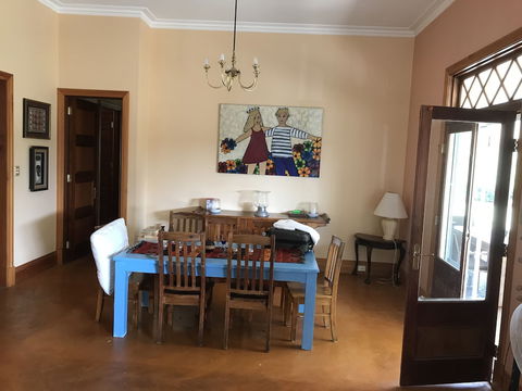 The Lakehouse Manor - QLD Tourism 2