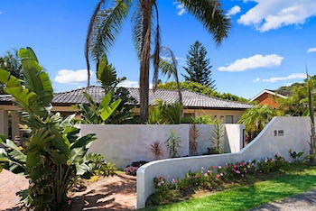 Cronulla Beach House B&B - QLD Tourism 1