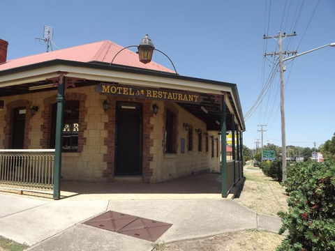 Poets Recall Motel - QLD Tourism 2