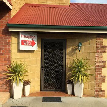 Poets Recall Motel - QLD Tourism 5
