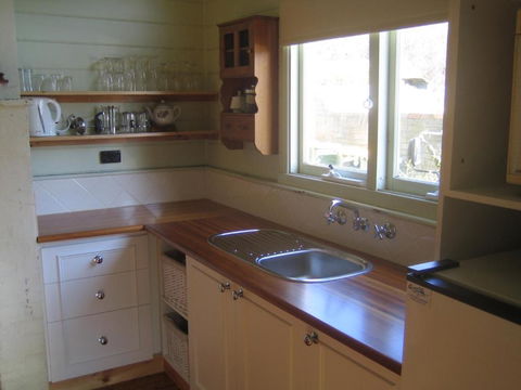 Benambra Bed & Breakfast - Queensland Tourism 3