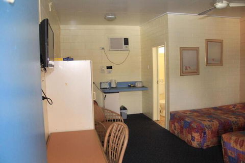 Burdekin Motor Inn - Queensland Tourism 4