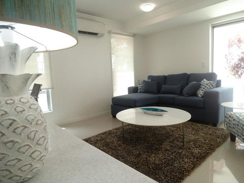 Island Villas & Apartments - QLD Tourism 4