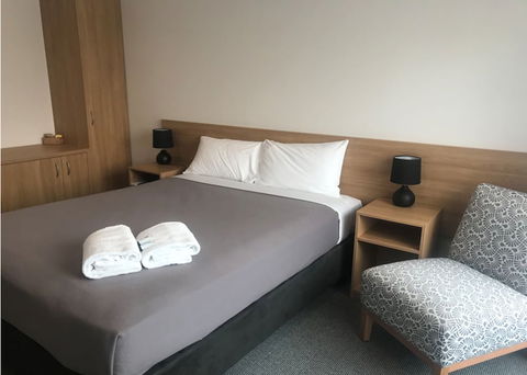 Voyager Motel - Queensland Tourism 5