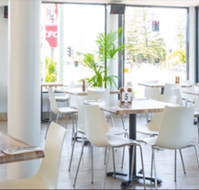 Mermaid Beach Tavern - Queensland Tourism